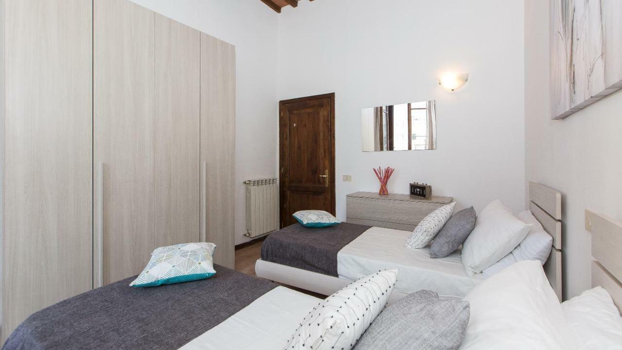 Rental In Rome - Santa Maria Novella Palace ฟลอเรนซ์ ภายนอก รูปภาพ